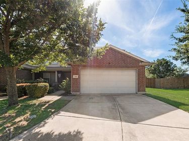 7408 Lazy Spur Boulevard, Fort Worth, TX 76131