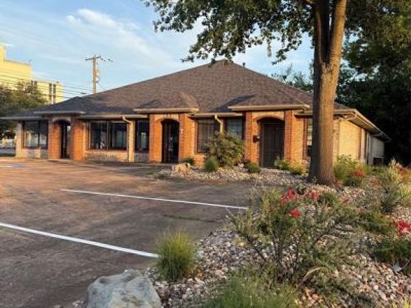 750 Clarksville , Paris, TX 75460