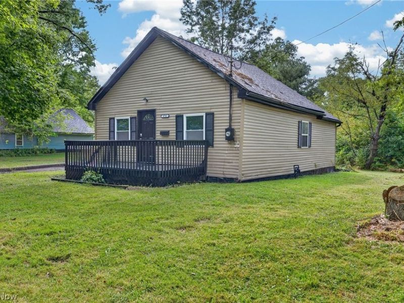 6741 Sumner Road , Ravenna, OH 44266 Photo 2