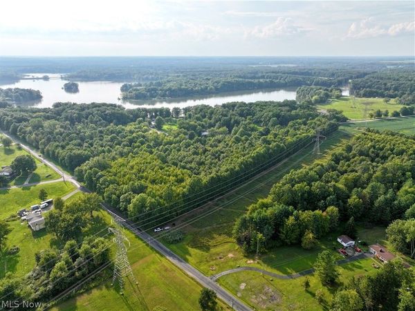 Oyster Road , North Benton, OH 44601