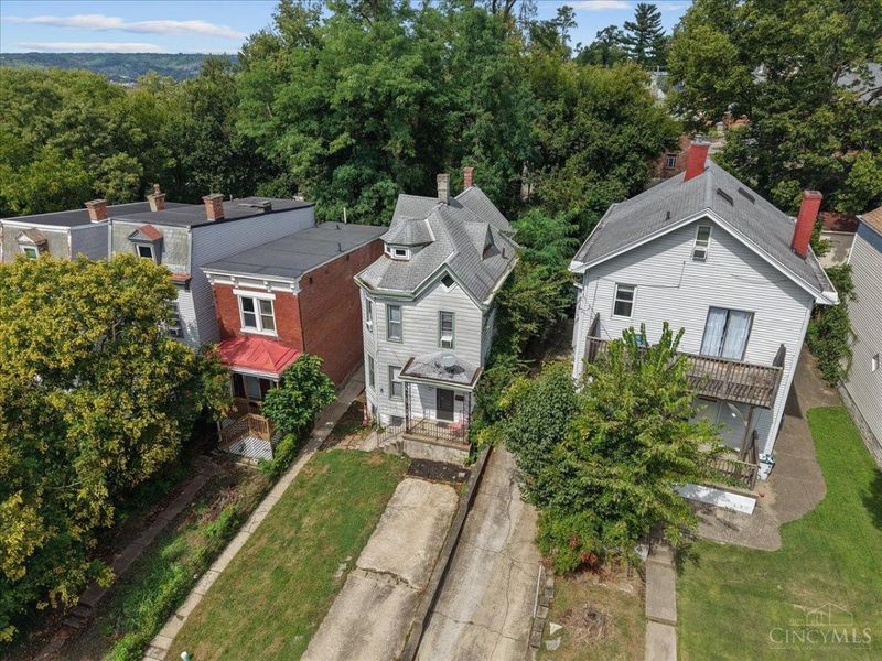 620 Riddle Road, Cincinnati, OH 45220 Photo 4