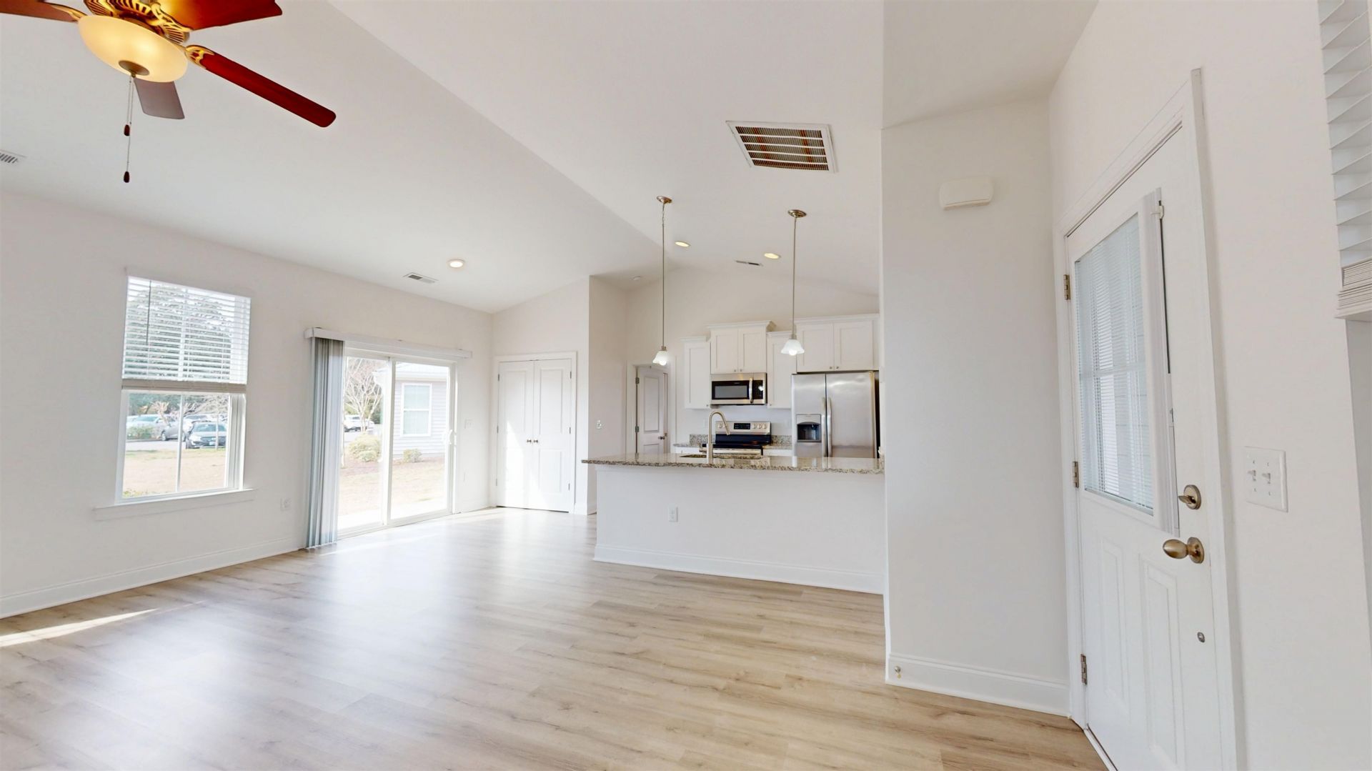 24 Wimbledon Ct. Photo 10