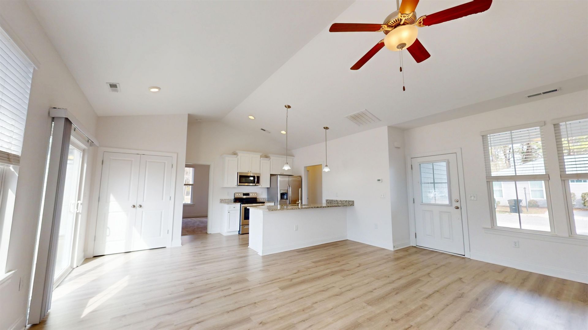 24 Wimbledon Ct. Photo 11