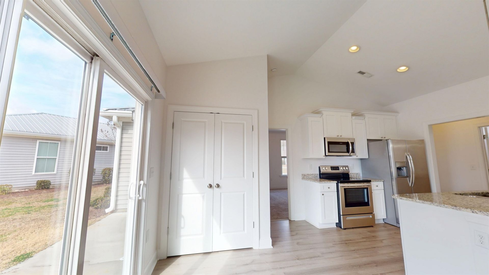 24 Wimbledon Ct. Photo 12