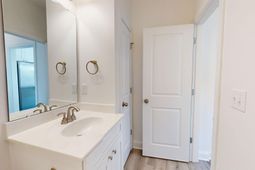 24 Wimbledon Ct. photo 4