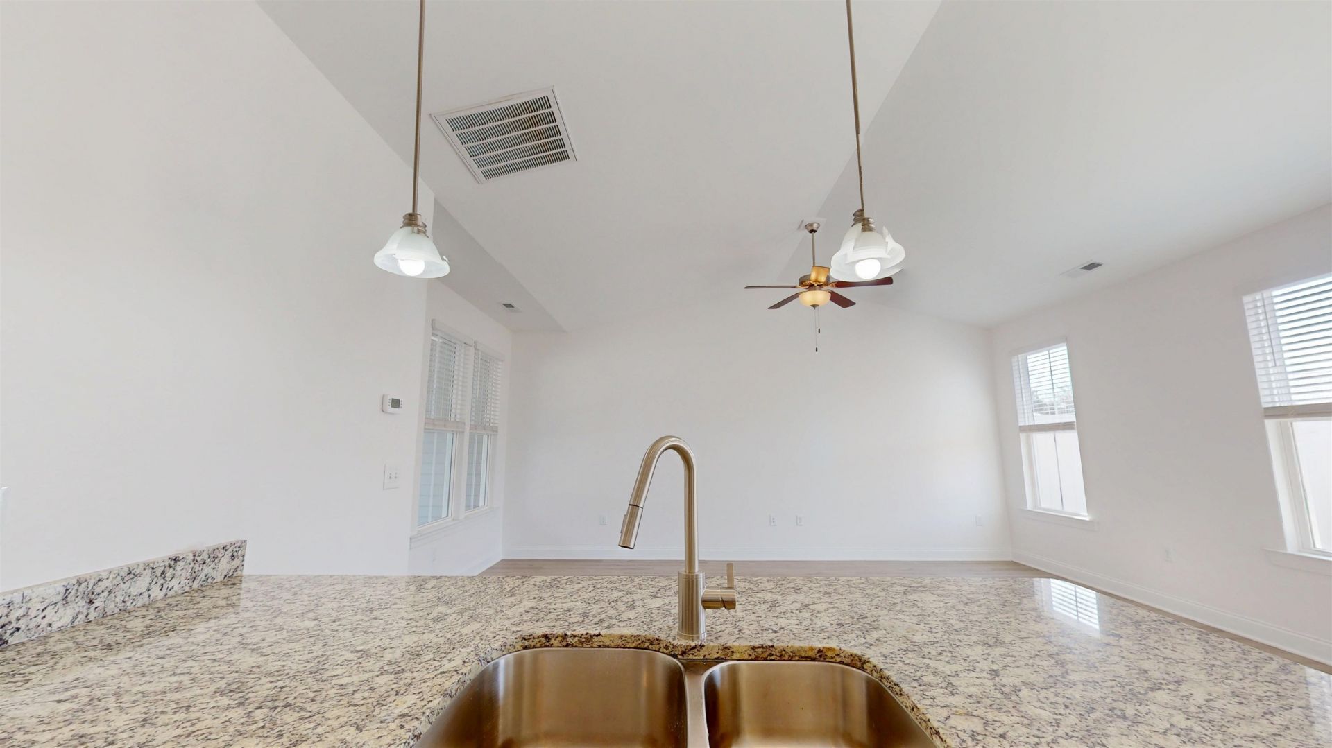 24 Wimbledon Ct. Photo 6