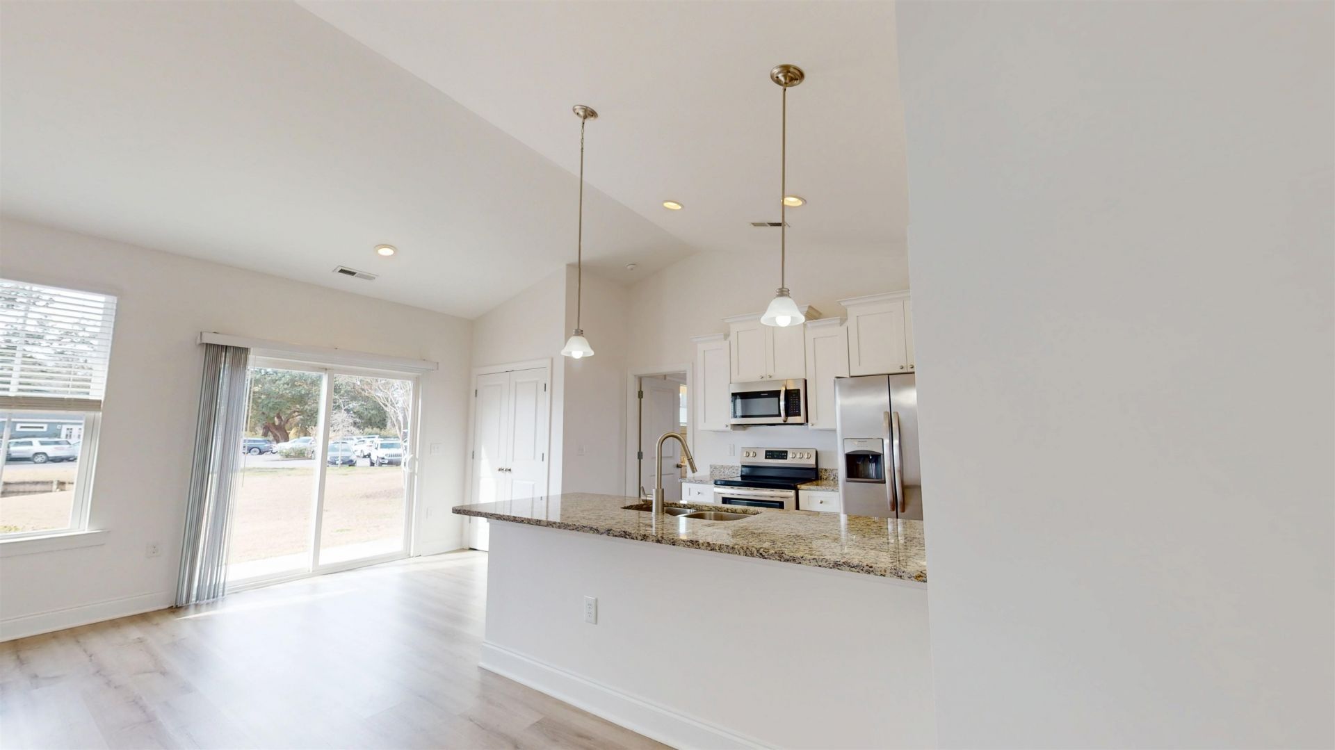 24 Wimbledon Ct. Photo 9