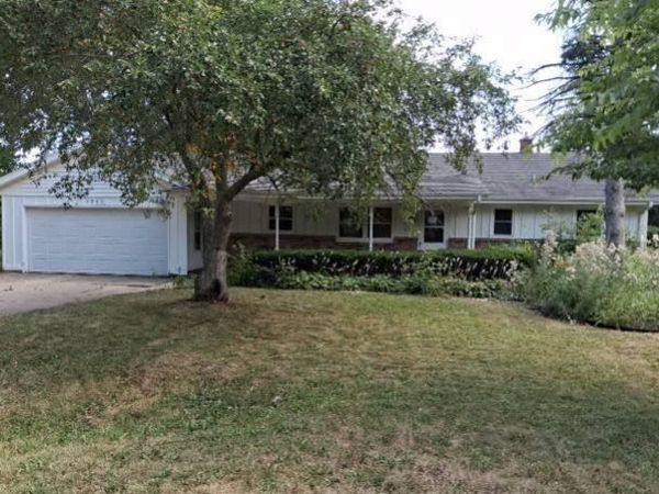 6005 Greenleaf Blvd, Mount Pleasant, WI 53406