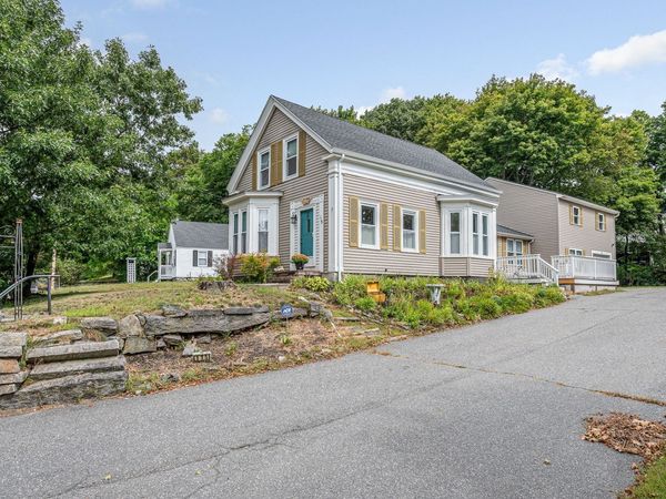 115 Sladen St, Dracut, MA 01826