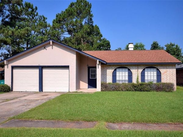 301 SOMERSET Drive, Slidell, LA 70461