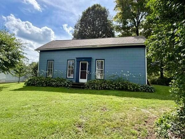 143 Granville Street , Alexandria, OH 43001