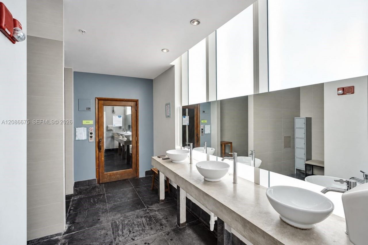 133 NE 2nd Ave, Unit 1710, Miami, FL 33132 Photo