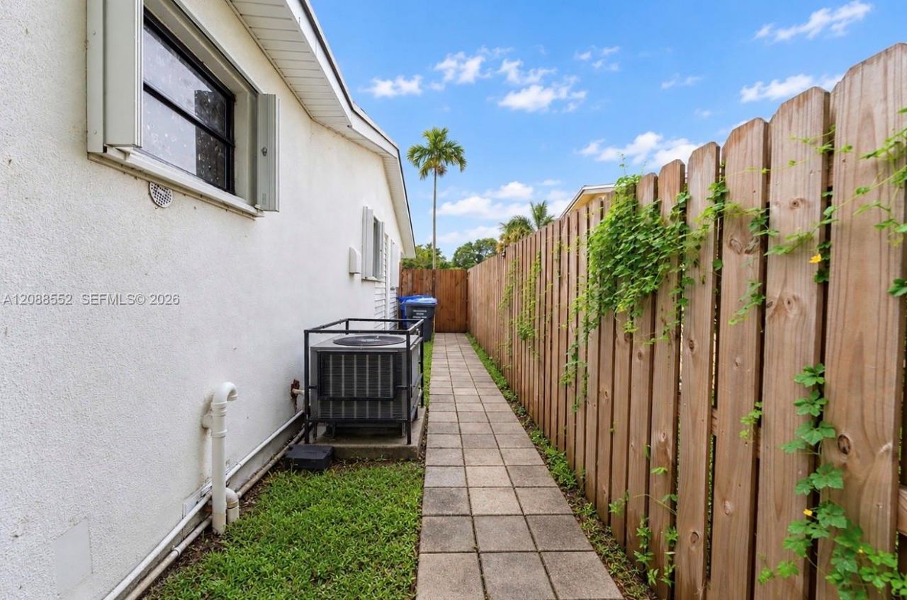 7551 Polk St, Hollywood, FL 33024 Photo