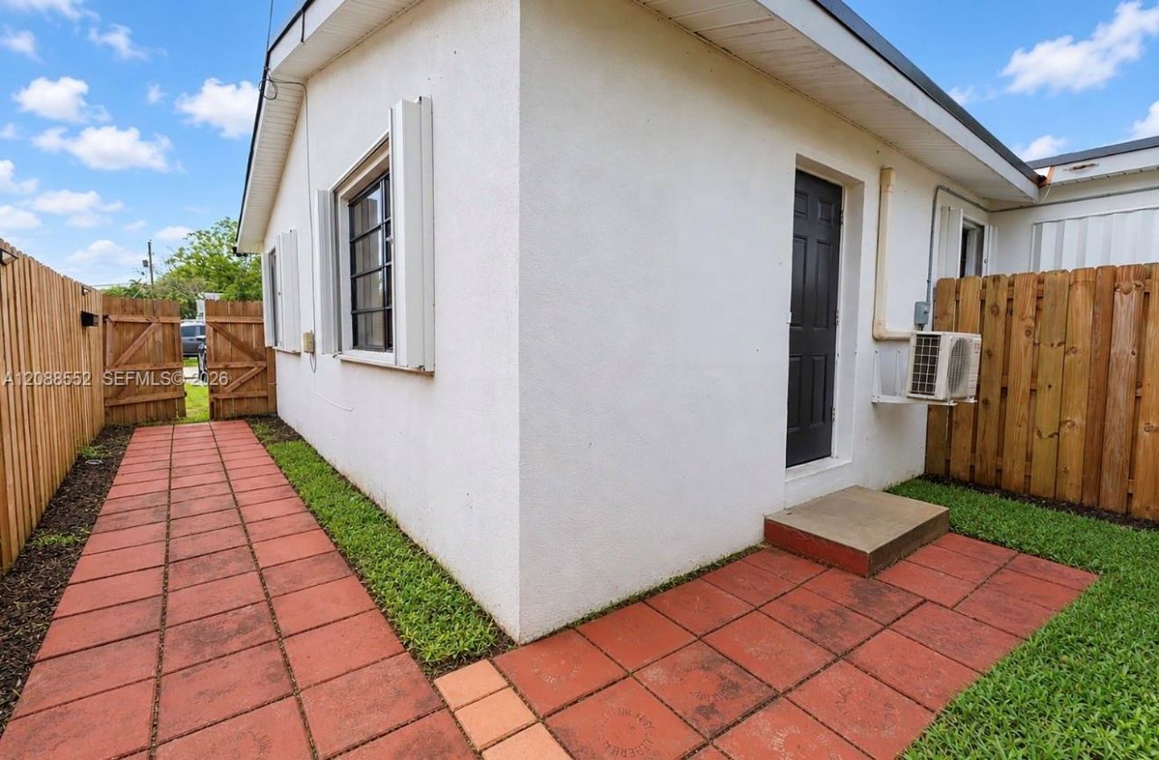 7551 Polk St, Hollywood, FL 33024 Photo