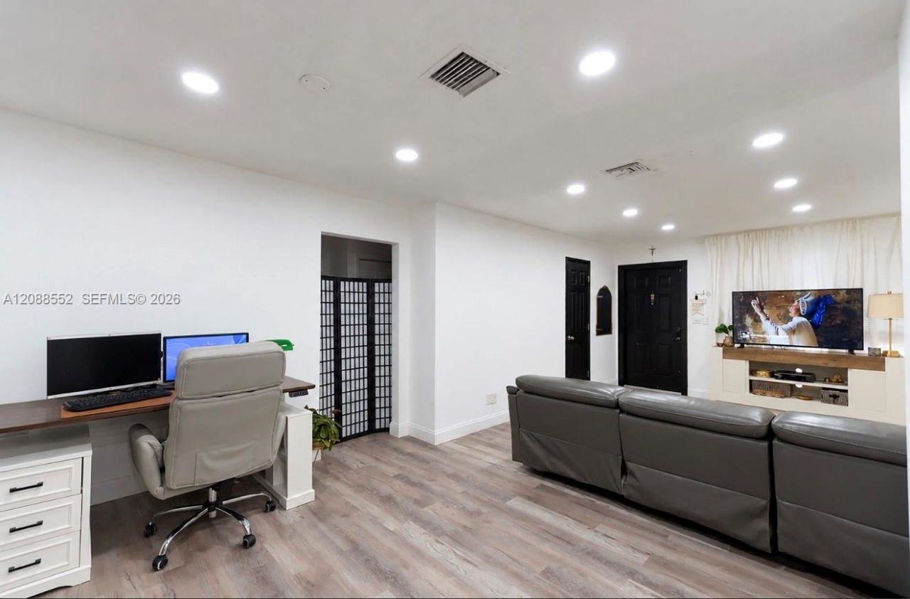 7551 Polk St, Hollywood, FL 33024 Photo
