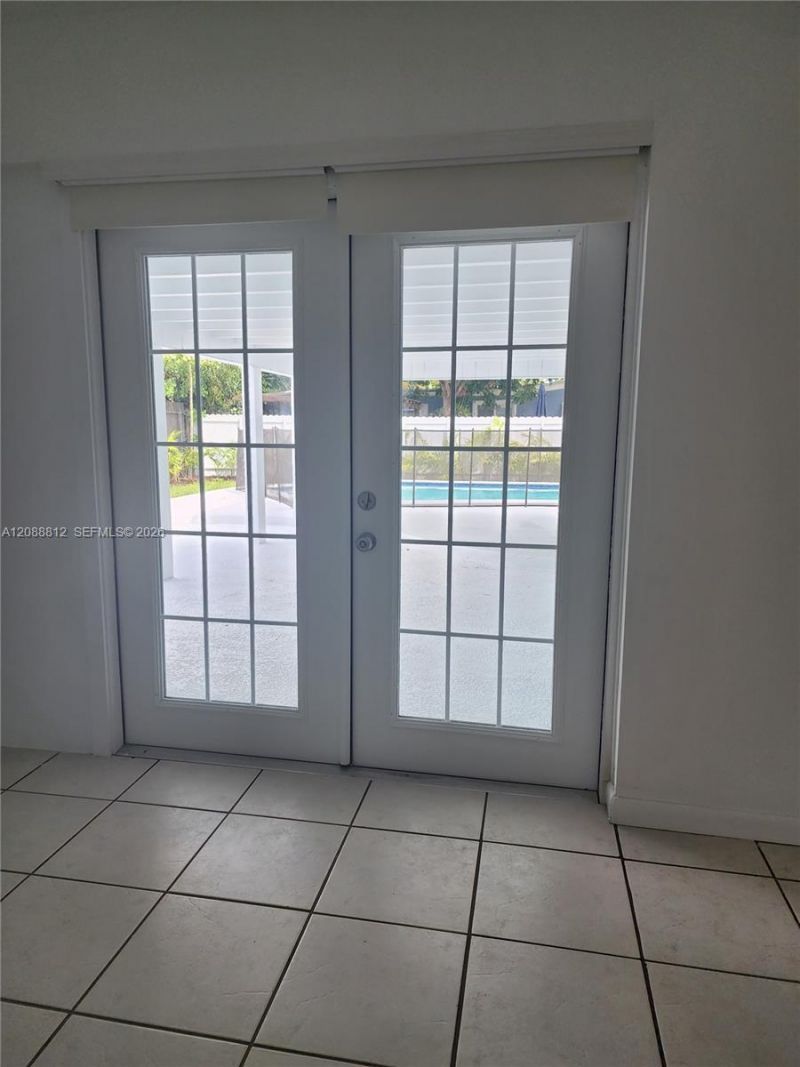 9301 SW 54th St, Miami, FL 33165 Photo