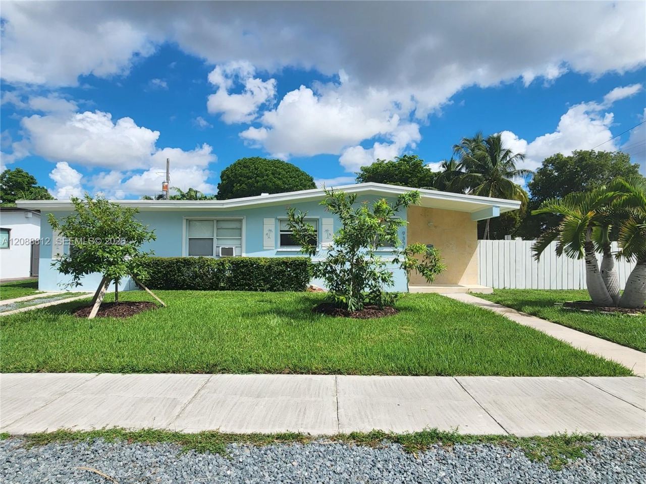 9301 SW 54th St, Miami, FL 33165 Photo