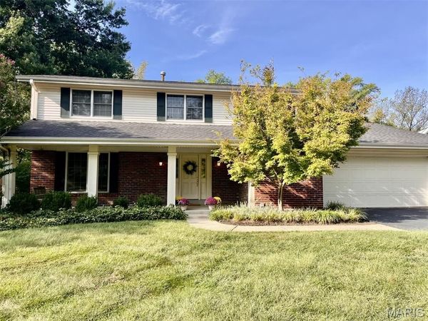 128 Country Creek Court, Ballwin, MO 63011