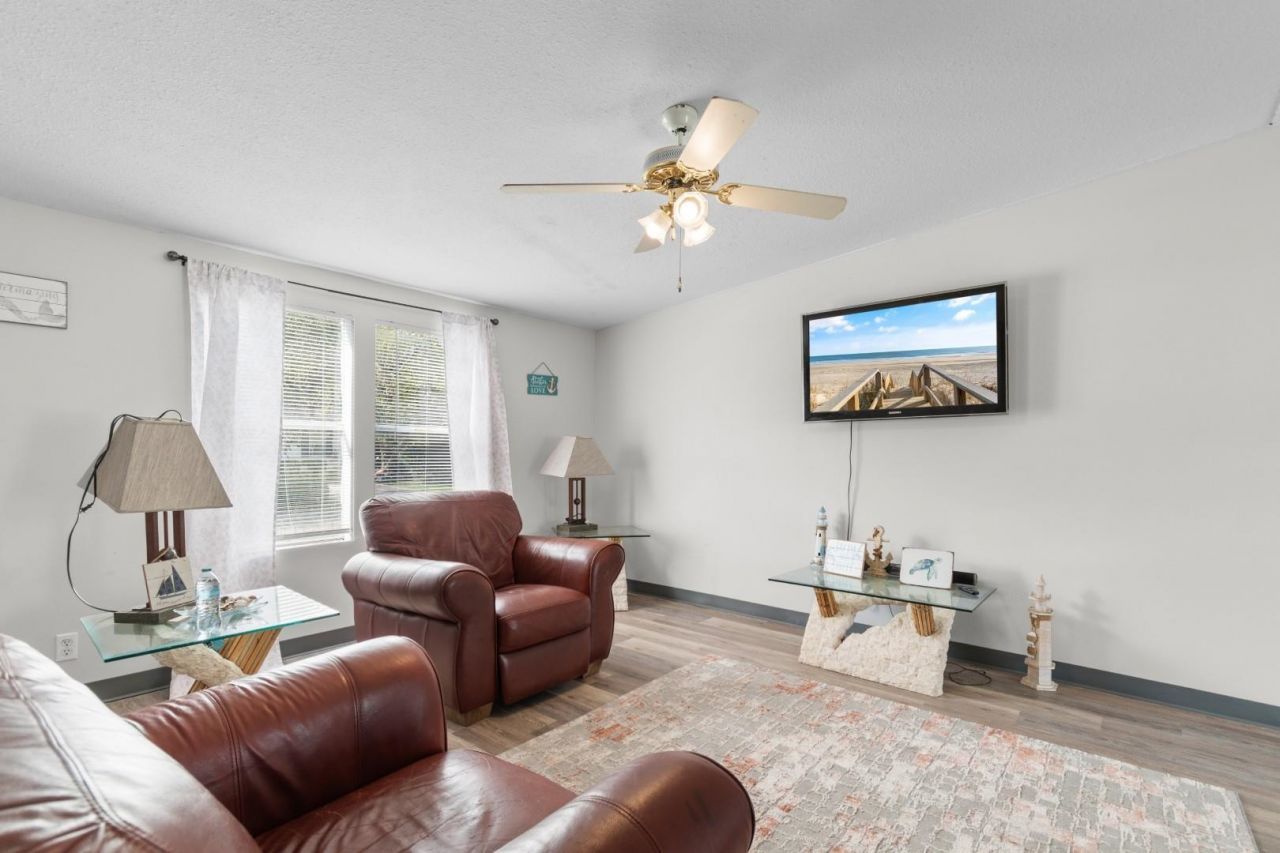 8625 Bragg Dr. Photo 10