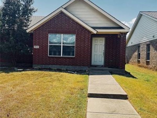 8842 Stewart Street, Cross Roads, TX 76227