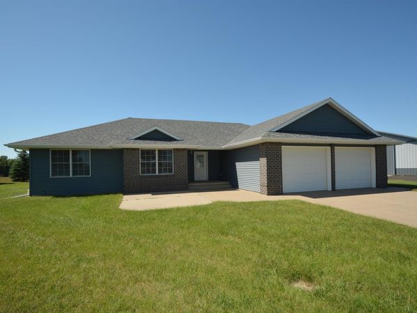 1879 Bronson Blacktop, Bronson, IA 51007