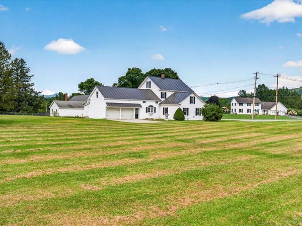 2279 North Grove Street, Rutland Town, VT 05701
