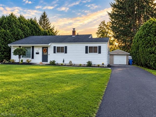 330 Cynthia Drive, Chardon, OH 44024