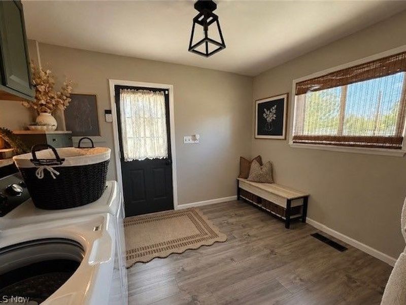 330 Cynthia Drive, Chardon, OH 44024 Photo 9