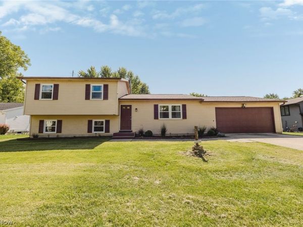 1004 Lancaster Drive, Medina, OH 44256