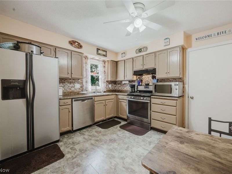 1004 Lancaster Drive, Medina, OH 44256 Photo 11