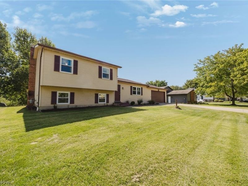 1004 Lancaster Drive, Medina, OH 44256 Photo 2