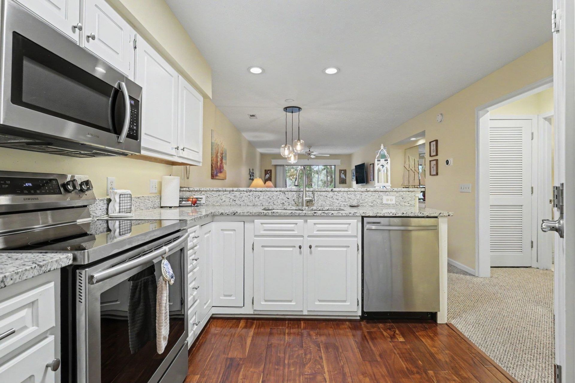 227 Pinehurst Ln. Photo 12