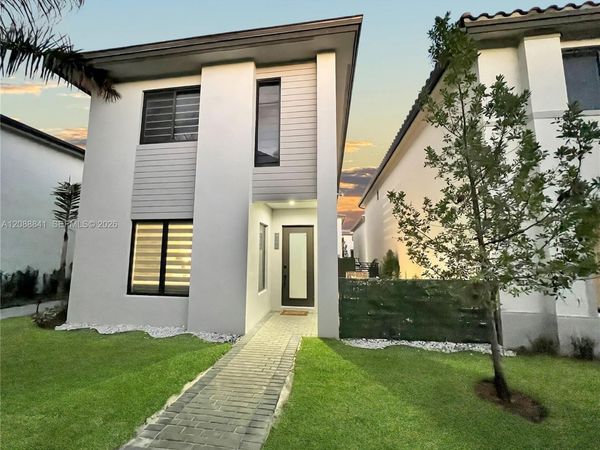 4386 NW 80th Ct , Unit ., Doral, FL 33166