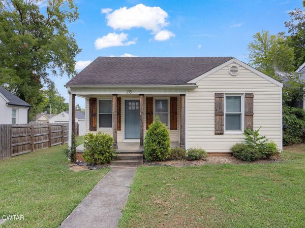 218 Clay Street , Jackson, TN 38301