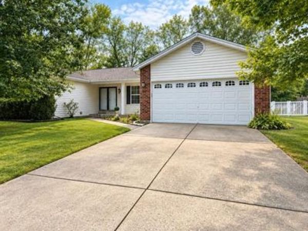 3 Fairfax Drive, St Peters, MO 63376