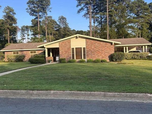 321 Brookridge Drive, Camden, AR 71701