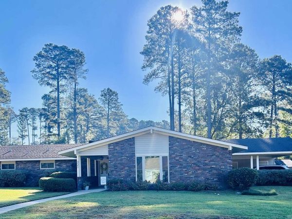321 Brookridge Drive, Camden, AR 71701