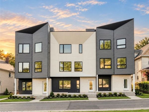 1367 W 74th Street , Cleveland, OH 44102