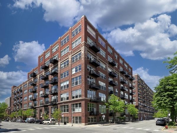 1500 W Monroe Street , Unit 205, Chicago, IL 60607