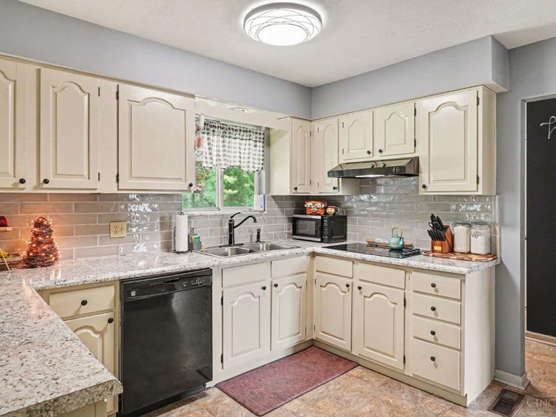 114 Meadow Lane, Hillsboro, OH 45133 Photo 11