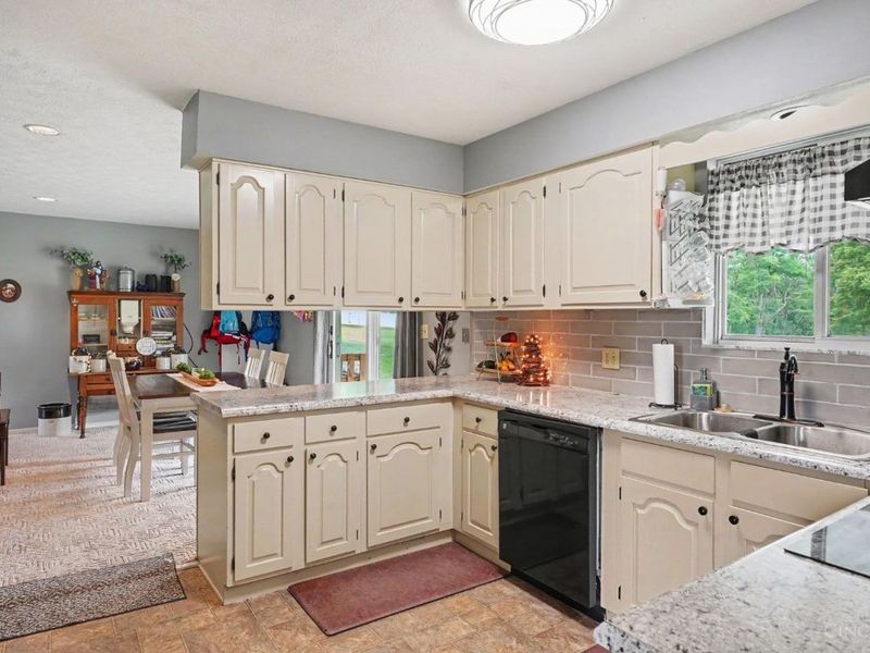 114 Meadow Lane, Hillsboro, OH 45133 Photo 12