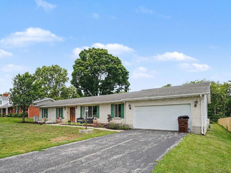114 Meadow Lane, Hillsboro, OH 45133 Photo 3