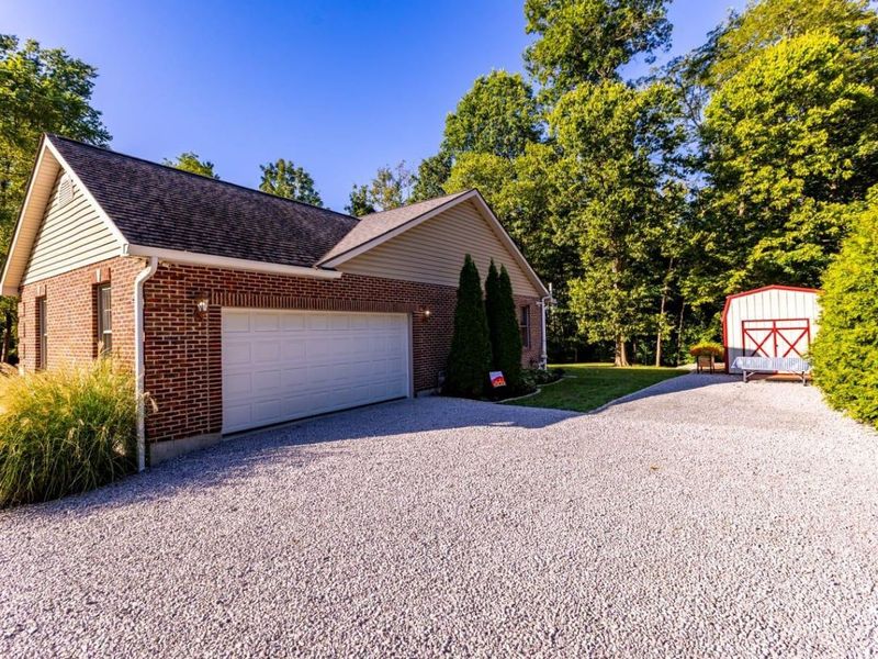 6429 Patricia Boulevard, Goshen Township, OH 45122 Photo 2
