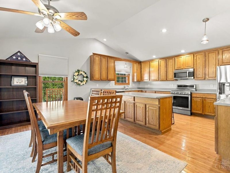 6429 Patricia Boulevard, Goshen Township, OH 45122 Photo 8