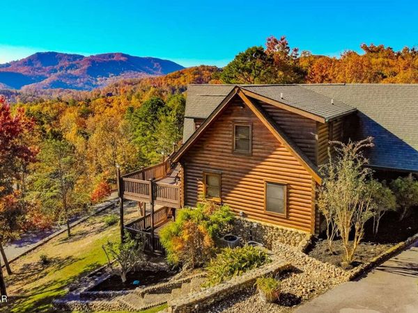 2748 Cats Paw Lane, Sevierville, TN 37862