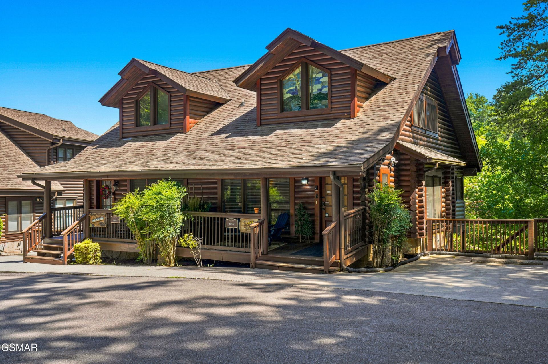 757 Golf View Boulevard, Pigeon Forge, TN 37863 Main Photo