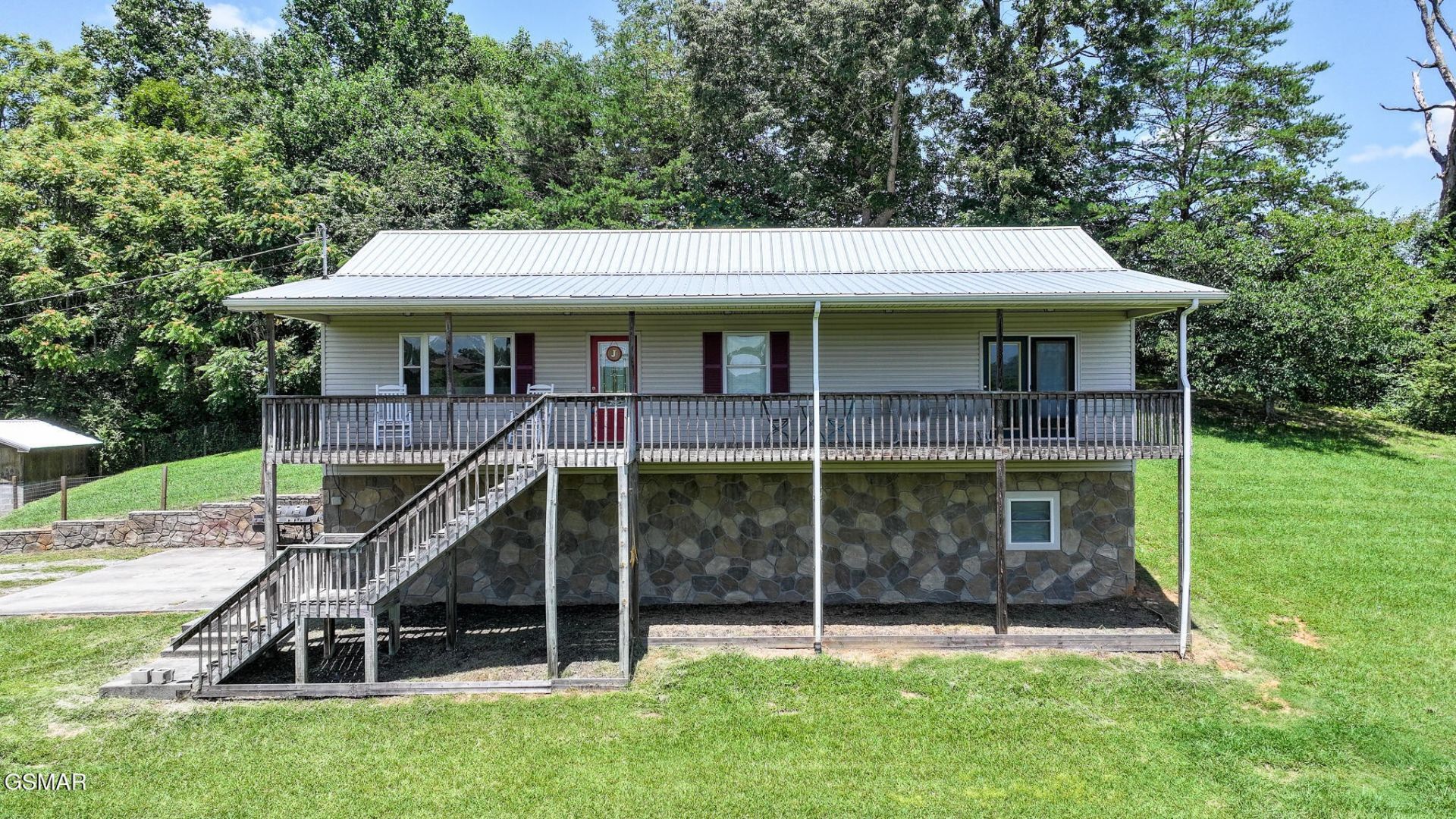 1800 Mountain Ridge Road, Newport, TN 37821 Main Photo