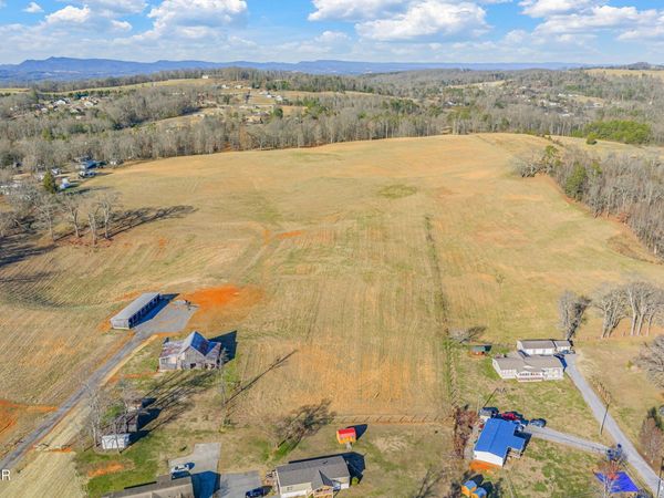 940 Thorngrove Pike , Strawberry Plains, TN 37871