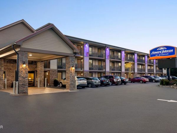 2162 Parkway, Pigeon Forge, TN 37863
