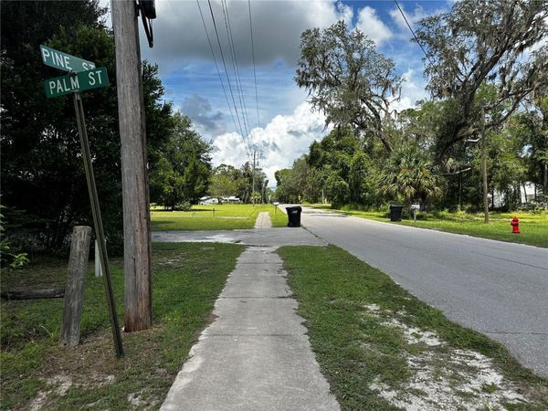 418 N PINE STREET , BRONSON, FL 32621